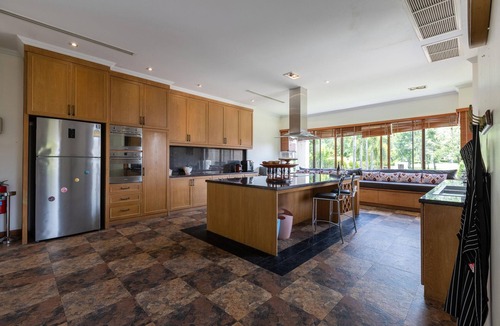 Hua Hin Villa | Large 6 Bed Luxury Villa on the Golf Course (PHJ)