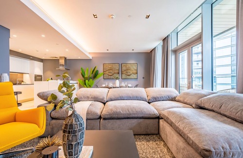 Dubai Apartment | Lavish 1BR in BlueWaters Residences 5, Bluewaters Island by Deluxe Holiday Homes