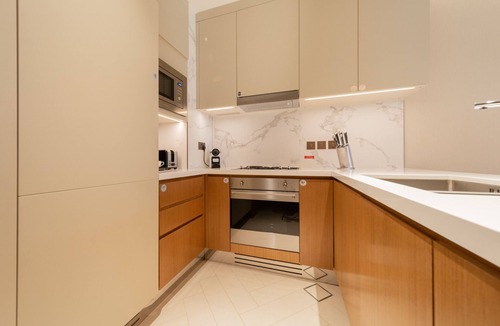 Downtown Dubai Apartment | Lavish 2BR Apt w/Burj Khalifa View