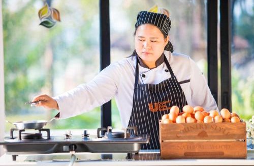 Nong Ya Plong Resort | Leaves Valley Resort