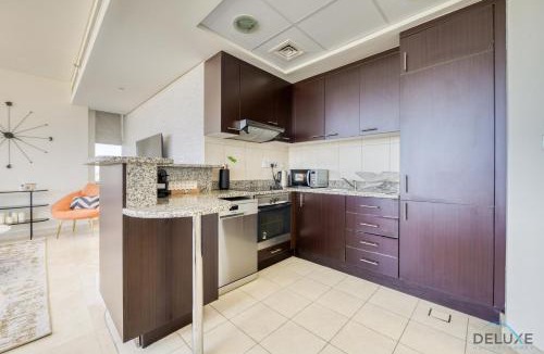 Bur Dubai Apartment | Limited Offer Cozy 2BR with Pool & Prime Location by Deluxe Holiday Homes