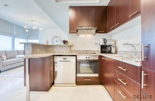 Bur Dubai Apartment | Limited Offer Stylish 1BR with Balcony & Pool Access by Deluxe Holiday Homes