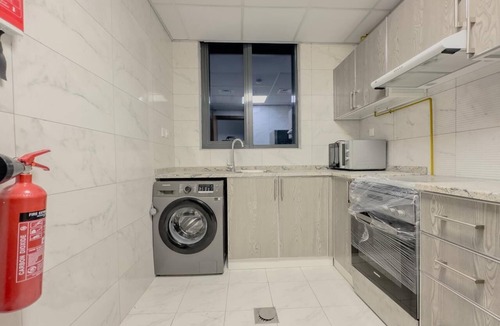 Dubai Apartment | liwan 2