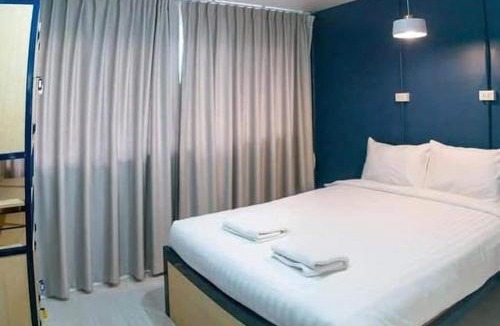 Phra Khanong Nuea Hotel | Local Time BKK