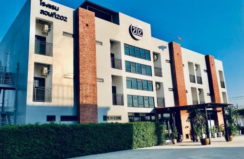 Khlong Song Ton Nun Hotel | Loft 202 Hotel