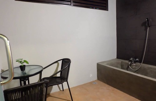 Bang Phli Hotel | Love Box Resort