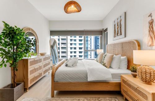 Downtown Dubai Apartment | LUX 2BR Burj & Fountain View Steps from Dubai Mall