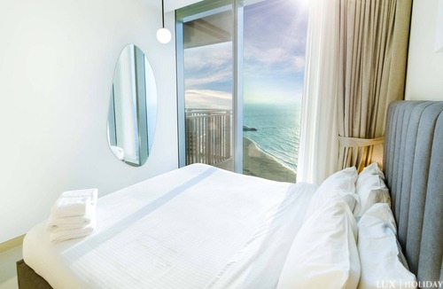 Al Sufouh 2 Apartment | LUX 52 42 Deluxe Island view suite
