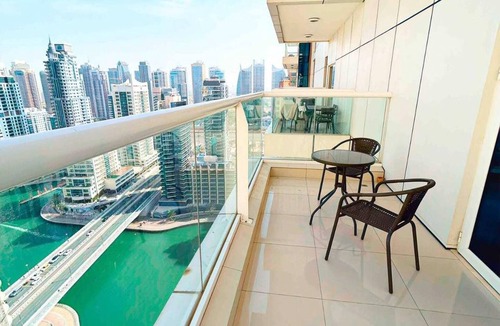 Jumeira 1 Apartment | Lux High Rise Marina Apartment
