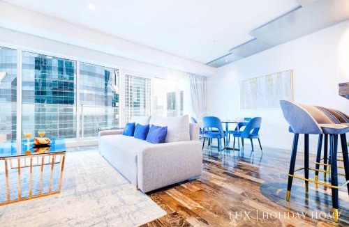 Dubai Marina Apartment | LUX - Lavish Suite with Full Palm Jumeirah View 2