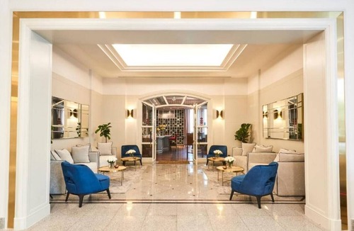 Chidlom Condo | Luxe 2 BR Appt/- Monthly
