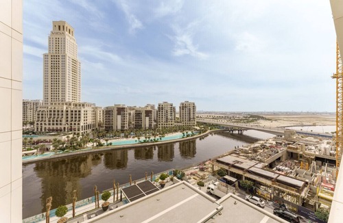 Dubai Apartment | Luxe 2-Bedroom Elegance in Palace Residences