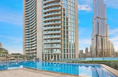 Downtown Dubai Apartment | Luxe 3BR Retreat, Balcony Burj & Fountain Views, Prime Downtown Stay
