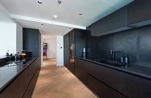 Jumeirah Beach Residence Condo | Luxe Dubai Marina 3BR condo! Stunning Views, Modern Amenities, Prime Location.