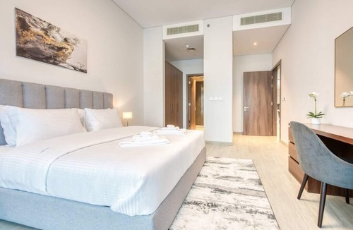 Business Bay Apartment | Luxurious 2BR Apartment with Maid's Room