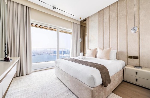Dubai Marina Apartment | Luxurious Bliss - 3-BR plus maids - Grand Bleu by Elie Saab