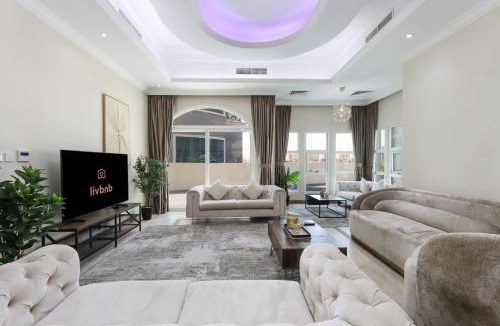 Dubai Villa | Luxurious Five Bedroom Villa with Private Pool