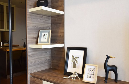 Bang Sue Condo | Luxurious room river view+1min Skytrain+Wifi Entire place for 4-5 people.