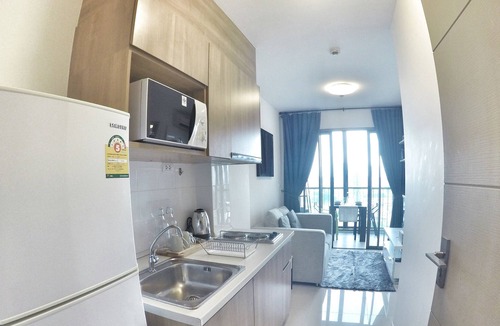 Bang Na Apartment | Luxurious1BR-Next to BTS-Rooftop pool