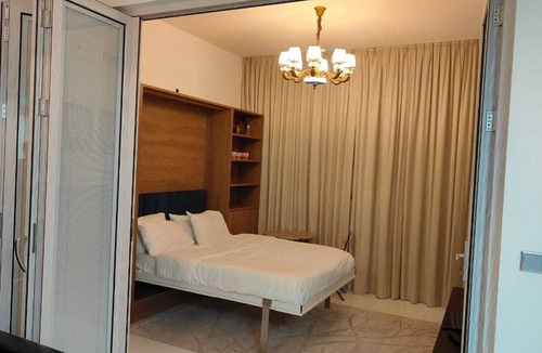 Al Quoz Apartment | Luxury 2-bedroom apartment with AC, WiFi in marvelous Dubai