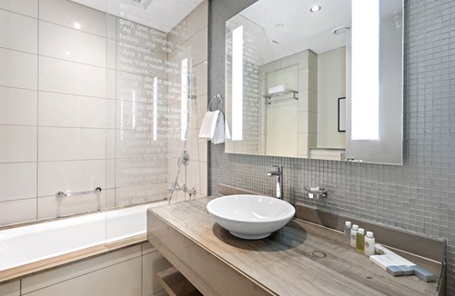 Business Bay Apartment | Luxury 2BR at DAMAC Tower Paramount Business Bay