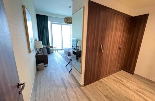 Dubai Media City Apartment | Luxury 2BR Avani Palm View Apt