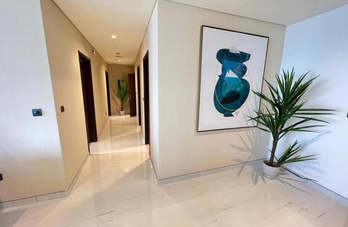 Dubai Media City Apartment | Luxury 2BR Avani Palm View Apt