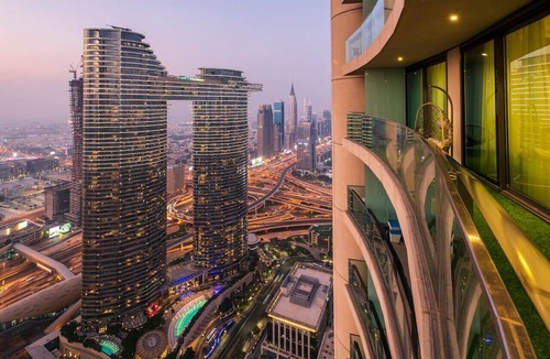 Downtown Dubai Apartment | Luxury 2BR | Skyline Sea View Direct Mall Metro Dining Shops City Walk