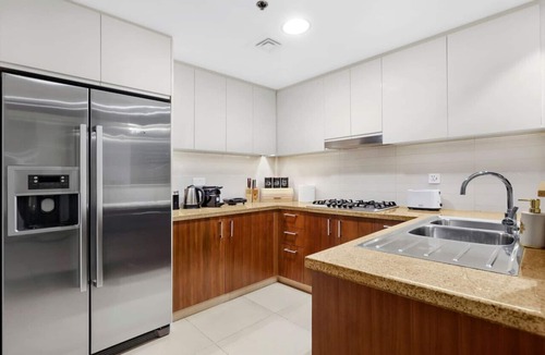 Downtown Dubai Apartment | Luxury 2BR with Burj Khalifa View & Balcony Near Dubai Mall, Dining, Metro