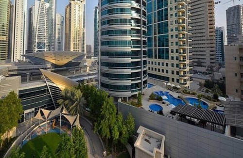 Jumeirah Lake Towers Apartment | Luxury 4 Bedroom Apartment in Horizon Towers