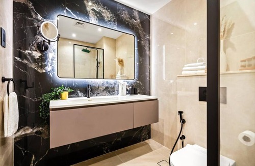 Discovery Gardens Apartment | Luxury apartment at Discovery
