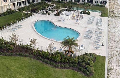 Moorings Condo | Luxury Beachfront Oasis-Newly Renovate Condo, open concept with large island