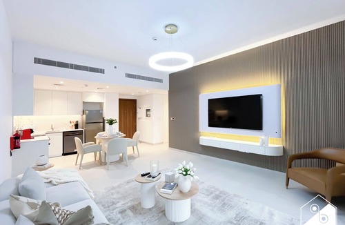 Jumeirah Apartment | Luxury & Comfort 1B at Al Jadeel 2 Jumeirah Living