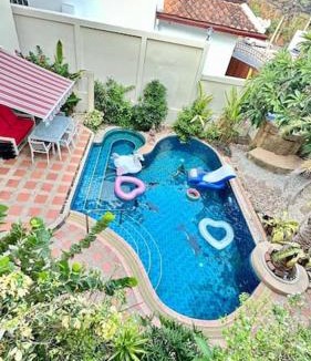Pratumnak Hill Villa | Luxury & Huge Garden Pool Villa Semi-4Bed near Beach & Walking Street