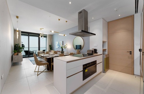 Dubai Marina Apartment | Luxury Living w/Superb Sea Views in Address JBR
