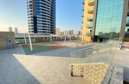 Jumeirah Village Apartment | Luxury Studio APT with Pool in the Heart of UAE