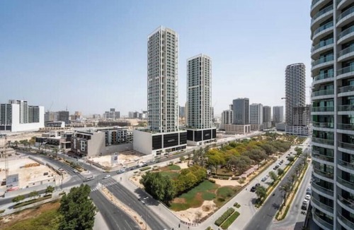 Al Majaz Apartment | Luxury Studio JVC Open View
