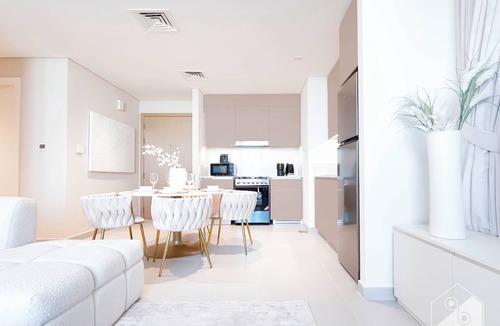 Dubai Apartment | Luxury & Style at Dubai Creek 1B with balcony