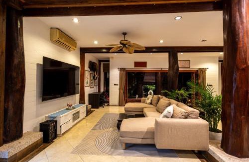 Choeng Mon Villa | Luxury Villa Miramar Orchid House Samui