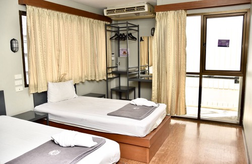 Chana Songkhram Hostel | Mad Monkey Bangkok Hostel - Adults Only
