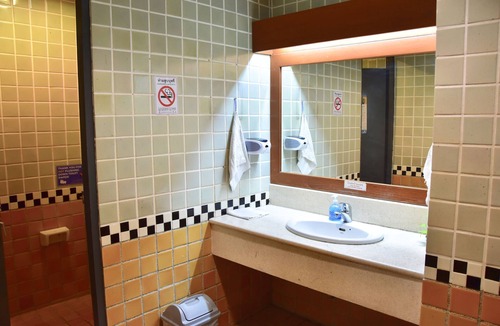 Chana Songkhram Hostel | Mad Monkey Bangkok Hostel - Adults Only
