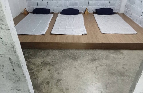 Mae Sot Hostel | Mae Sot Commune and Camping