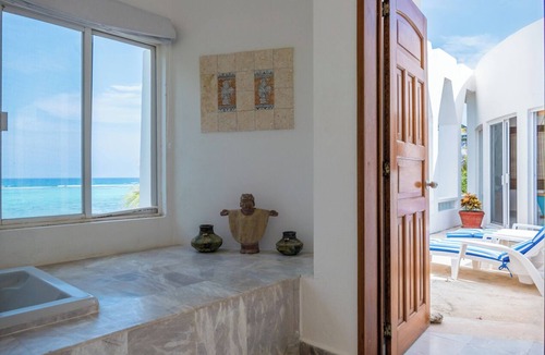 Akumal Villa | Magnificent Beachfront villa designed by renowned architect in South Akumal.
