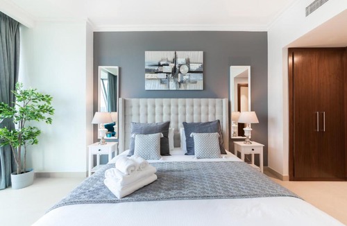 Downtown Dubai Apartment | Maison Privee - Chic Apt with Burj Khalifa Views