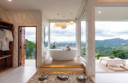 Mae Suai House | Make me see cloud