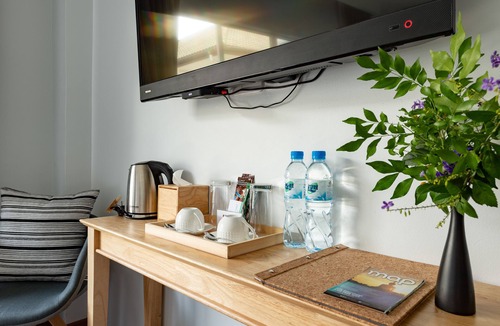 Bang Na Apartment | Maneeya Park Residence Boutique Hotel