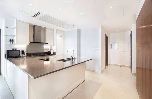 Dubai Media City Apartment | Marina Gate Luxury Apartment