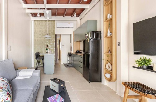 Chakkrawat House | Marvelous 2-bedroom house with AC in Krung Thep Maha Nakhon