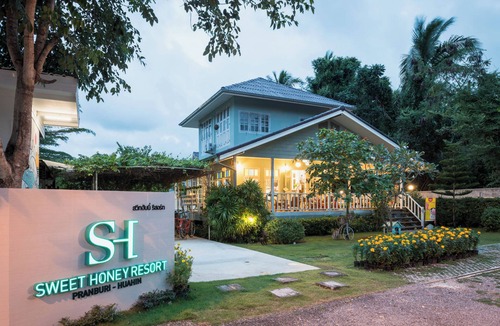 Sam Roi Yot Bed & Breakfast | Marvelous bed & breakfast with AC in Tambon Rai Kao