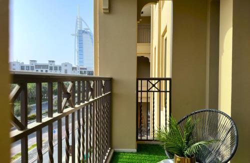 Umm Suqeim 3 Apartment | MegaLuxury Flat Resort, Amazing Pool, Burj direct View